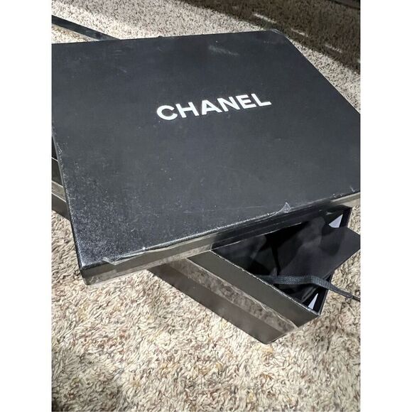 Chanel black sneakers size 36 - Picture 15 of 15